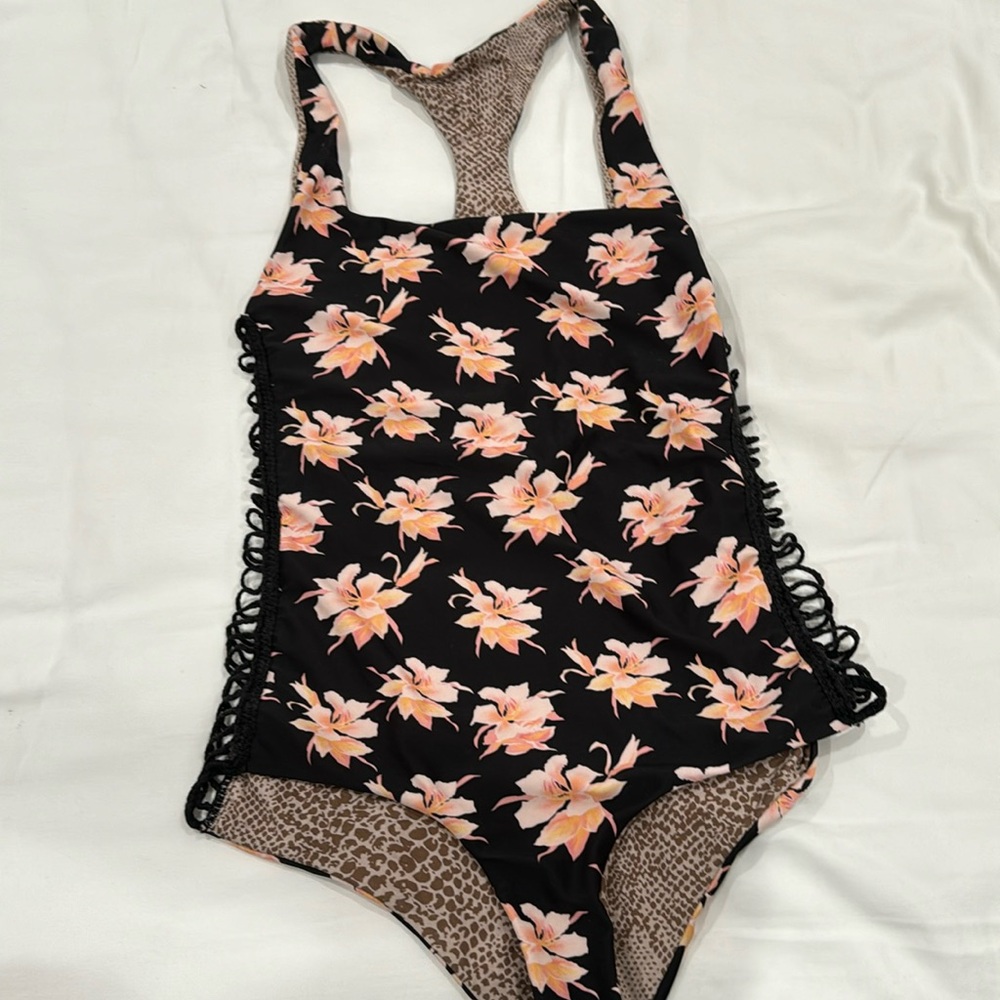 Acacia M worn a bunch full piece